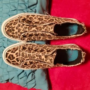 Blowfish Malibu Sneaker size 10